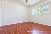 Photo - 1323 N Harvard Blvd Unit 9