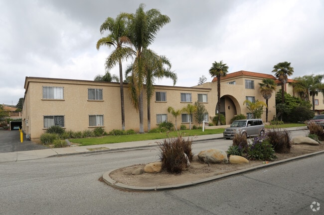 Building Photo - La Barcelona