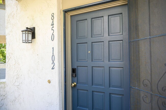 Photo - 8450 Via Sonoma