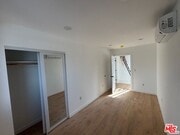 Photo - 2533 Mary St