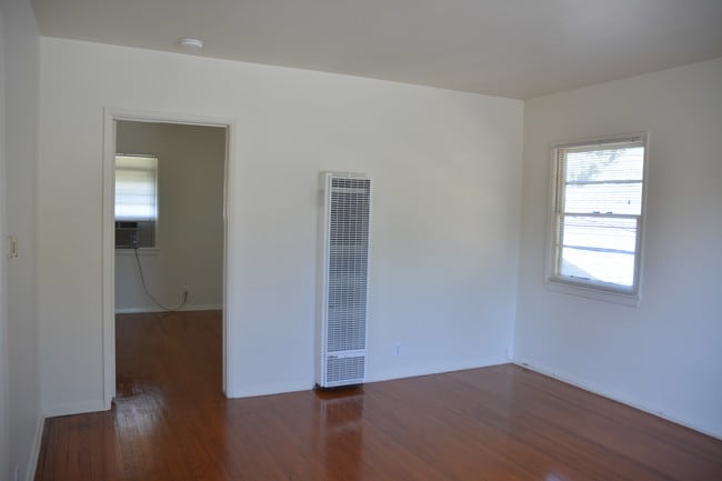 Living Room - 605 N Holliston Ave Unit 605 Rental