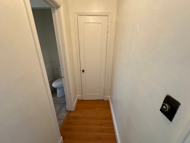Photo - 1410 N Kenmore Ave Unit 8