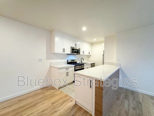 Photo - 606 Montana Ave Unit 3