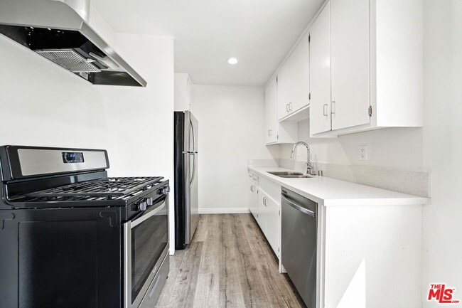 Photo - 510 Pacific Ave Unit 7