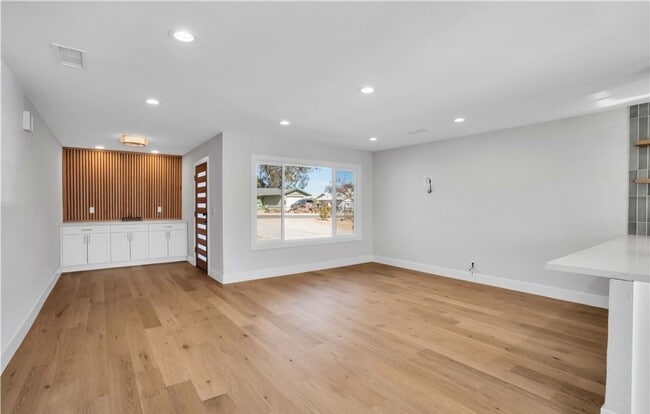 Photo - Newly Renovated and Ready for Movein!