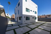 Photo - 14420 Tiara St Unit 14420 1/2