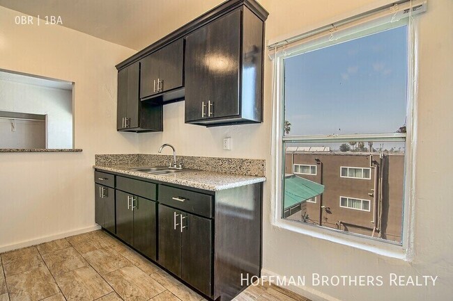 Photo - 921 S Bonnie Brae St Unit 36