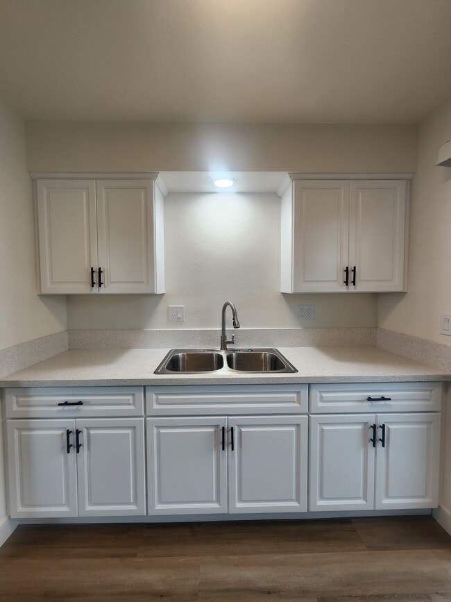 Kitchen Sink - 431 S Simpson Ave Unit A