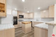 Photo - 5350 White Oak Ave Unit 209