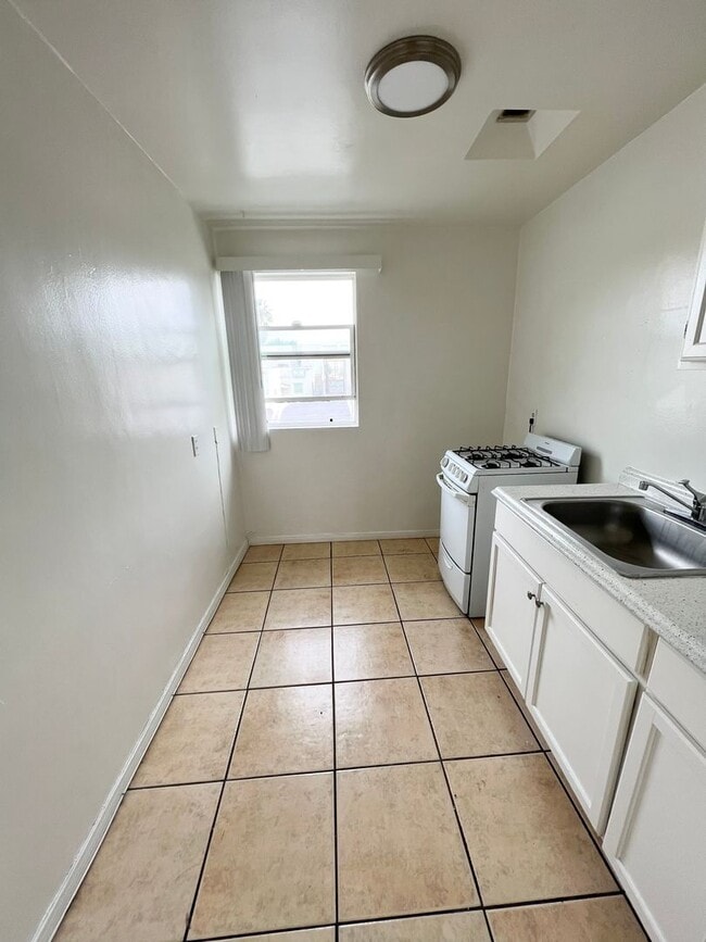 Photo - HAWTHORNE WAY