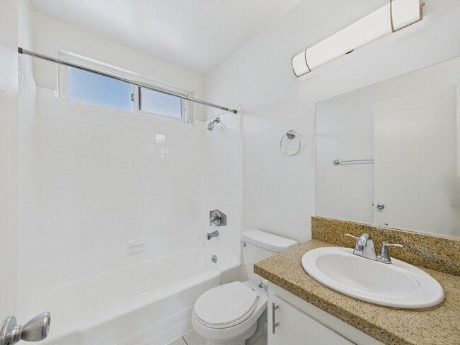 Photo - Woodman Apartments