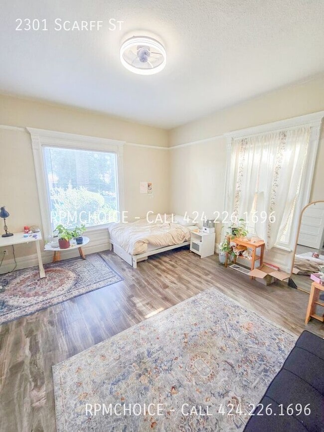 Photo - 2301 Scarff St