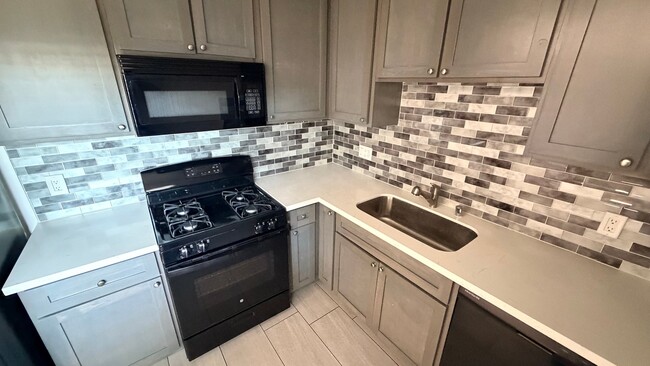 Photo - 15483 Moorpark St Unit 28