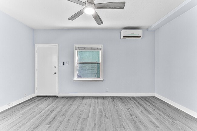 Photo - 1711 E Appleton St Unit 16