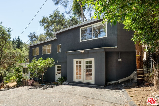 Photo - 8301 Lookout Mountain Ave House