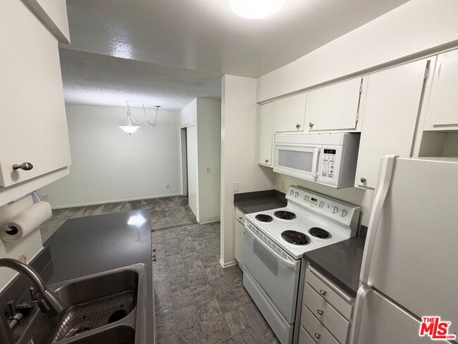 Photo - 4207 Raintree Cir
