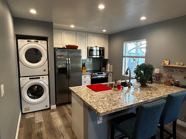 Photo - 4837 Gardena Ave