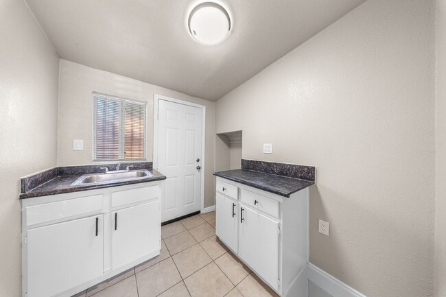 Photo - 2241 E 19th St Unit 2241 1/2