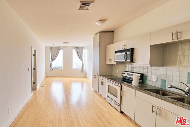 Photo - 3810 Wilshire Blvd Unit 1008