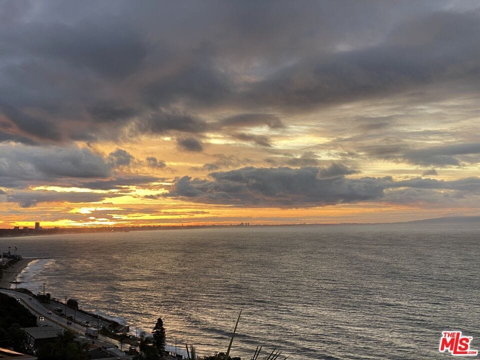 Photo - 18139 Coastline Dr Unit 3