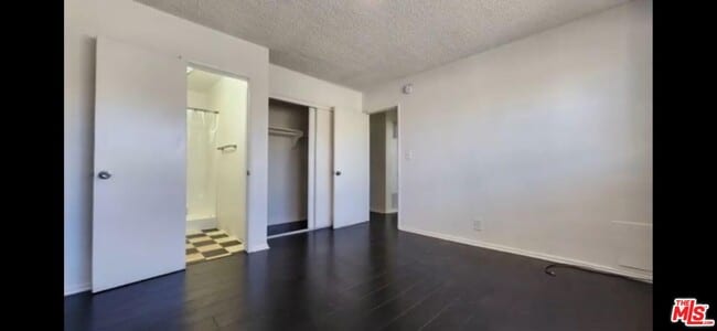 Photo - 947 S St Andrews Pl Unit 4