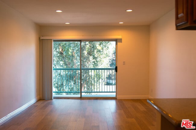 Building Photo - 18307 Burbank Blvd Unit 202