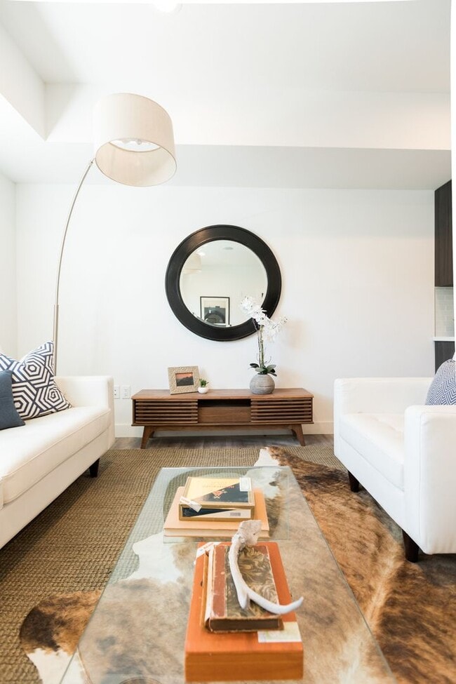 Photo - 14827 Victory