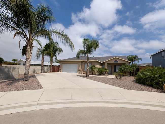 Building Photo - 43592 Yukon Ct