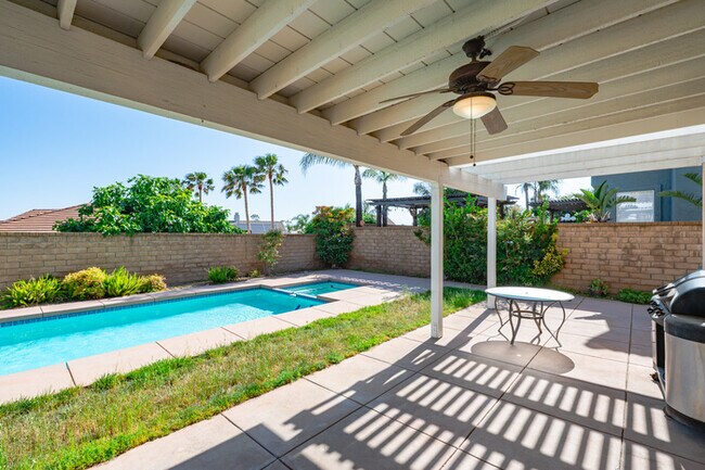 Photo - 10919 Mirador Dr