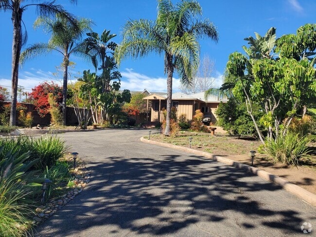 Building Photo - Beautiful & Private 3BD/2BA, 1,397 SqFt Ho... Rental