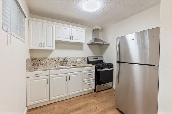 Photo - Catalina Apartments Unit F