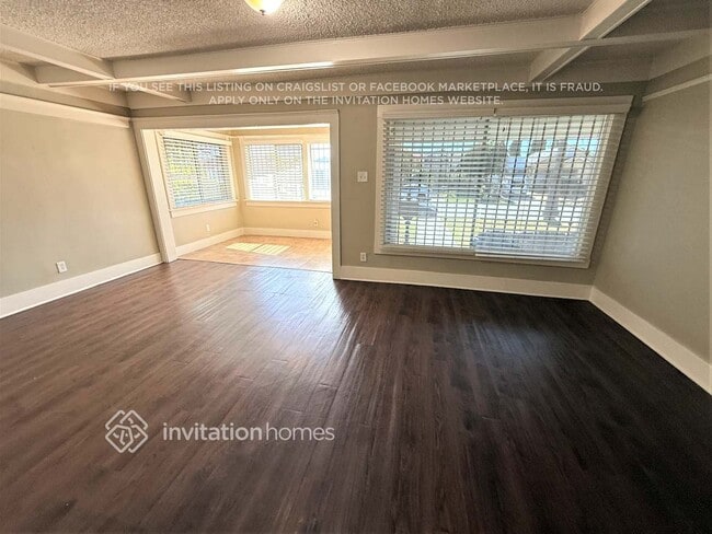 Photo - 3874 2nd Ave