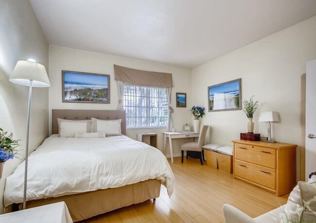 Photo - Charming Condo in Prime Location - Upgraded Kitchen, Abundant Amenities, and Award-Winning Schools! Unit 1211