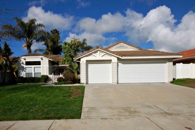 Spacious 4BR/2.5BA Single Level Home in Oc... - Spacious 4BR/2.5BA Single Level Home in Oc...