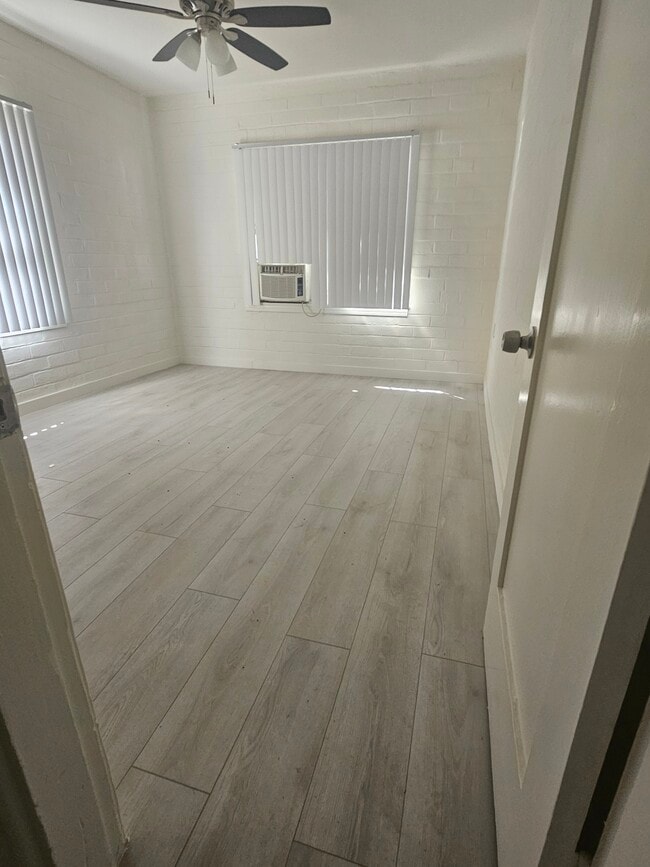 Photo - 7107 Etiwanda Ave