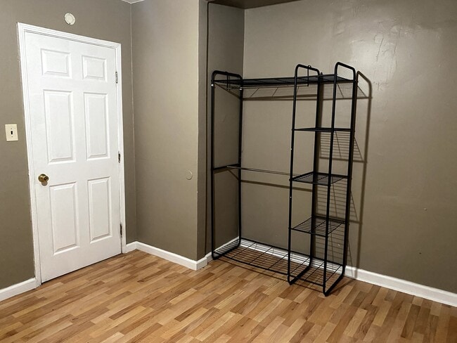 Photo - 2220 Gale Ave Unit Room  1
