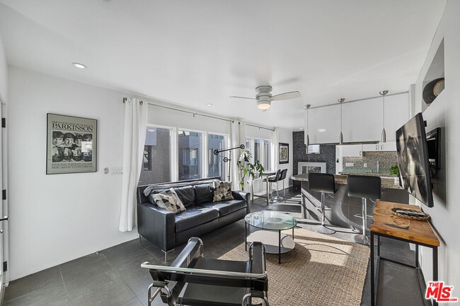 Photo - 11 24th Ave Unit 2