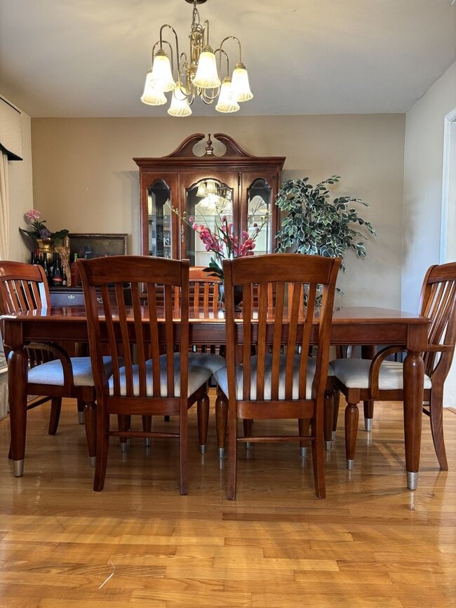 Photo - 1465 Oak Knoll Rd