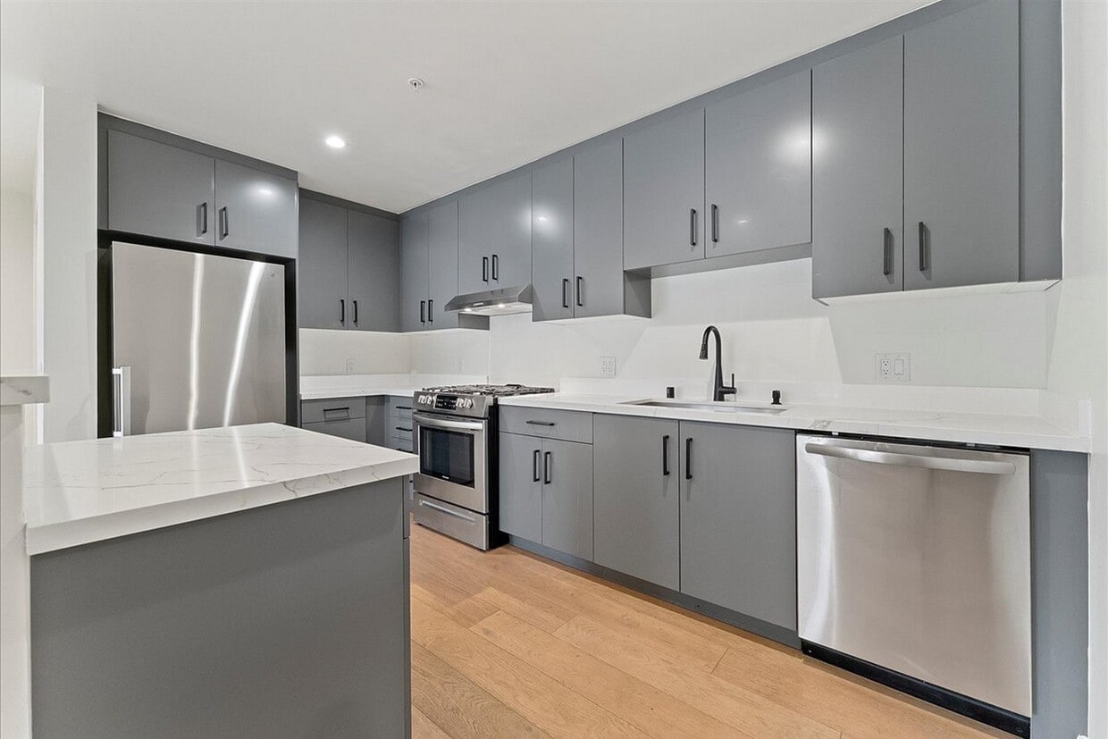Floor Plan - 2 Bedroom,  2 Bath