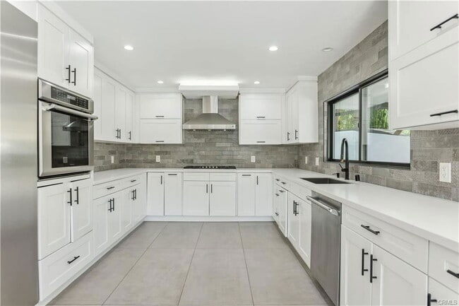Photo - 25650 Timpangos Dr House