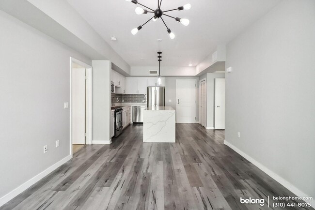Building Photo - 12655 Bluff Creek Dr