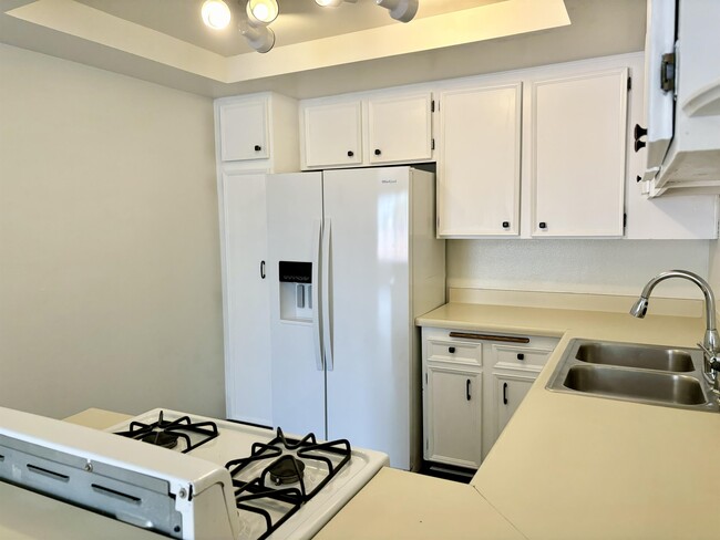 Photo - 9885 Caspi Gardens Dr