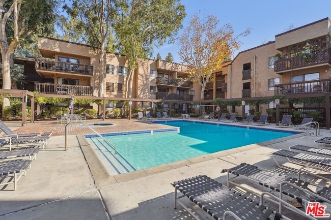 Building Photo - 22100 Burbank Blvd Unit 260G