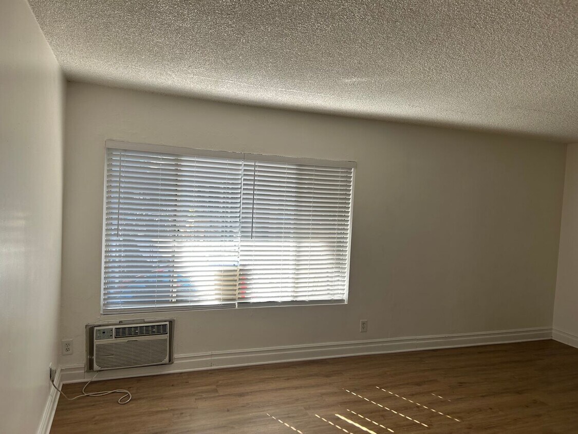 Floor Plan - 1 BD/1 BT