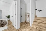 Photo - 11952 Vanowen St