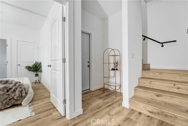 Photo - 11952 Vanowen St