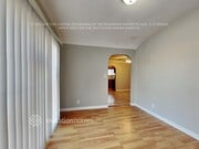 Photo - 758 W 104th St House