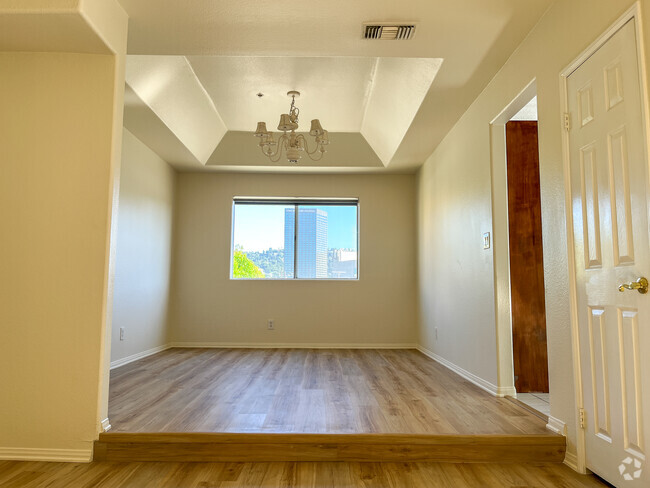 Building Photo - 10626 Valley Spring Ln Unit 304 Rental