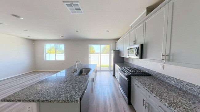 Photo - 40186 Birchfield Dr