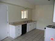 Photo - 310 N Cherry St